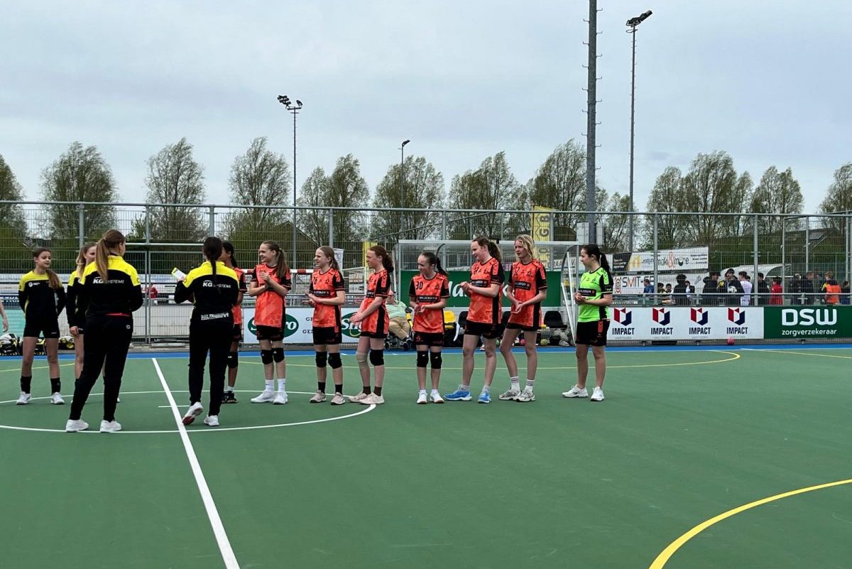 Unitas Meiden D spelen alvast in C-leeftijd