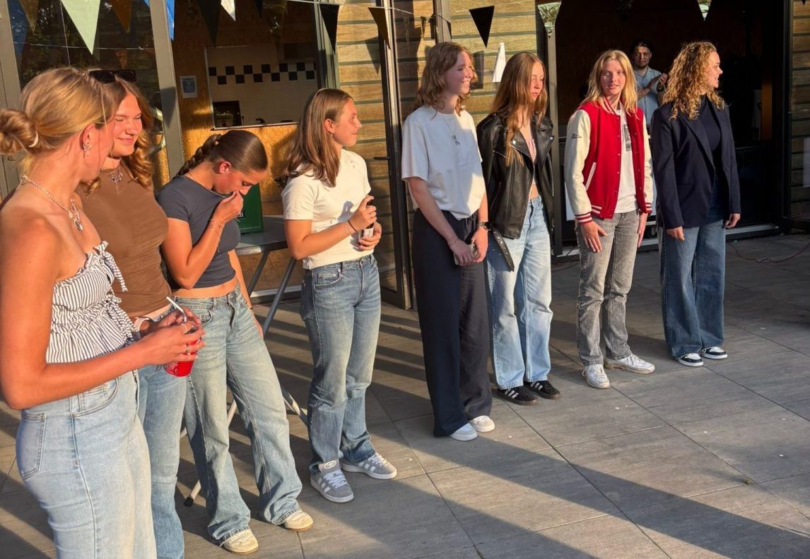 Samenwerking tussen de Dames A-jeugd van DWS en Unitas